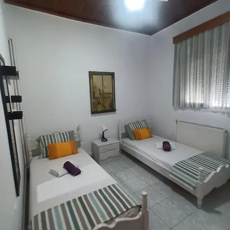 Roi House 3 *